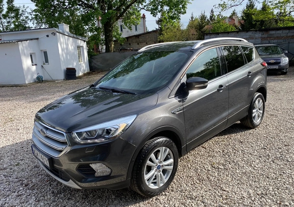 Ford Kuga cena 63900 przebieg: 107157, rok produkcji 2017 z Kałuszyn małe 781